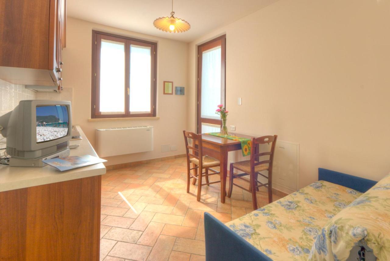 Casale Del Conero Aparthotel Porto Recanati Buitenkant foto